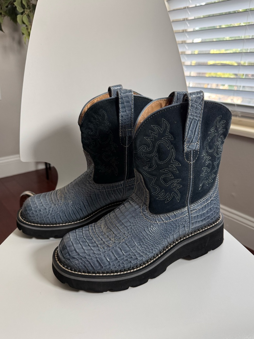 ARIAT Fatbaby Blue Croc Embossed Leather & Suede Western Cowgirl Boots Size 8.5